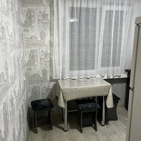 Апартаменти Біля Автовокзалу Rivne Exterior photo